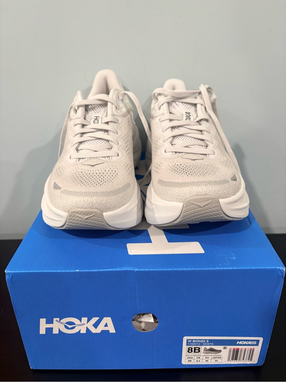HOKA Women's Bondi 9 Shoe | size: 8B - Picture 2 of 7